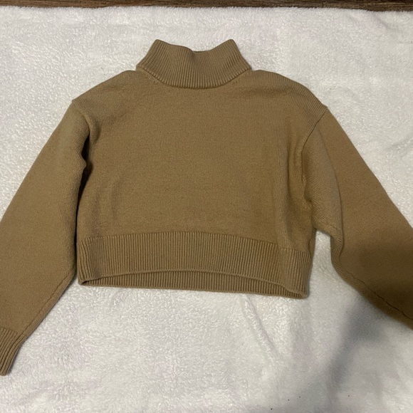Aritzia wilfred cropped sweater - Picture 1 of 2